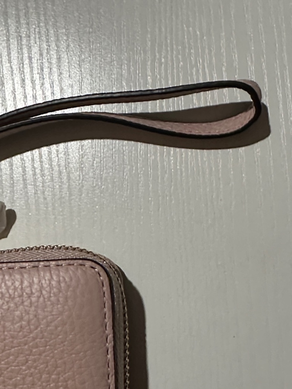 Michael Kors Dusty Pink Pebbled Leather Wristlet Wallet - Picture 4 of 16